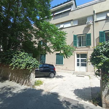 Apartment Nina , Bacvice Beach Split Buitenkant foto