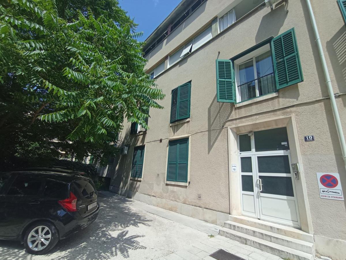 Apartment Nina , Bacvice Beach Split Buitenkant foto