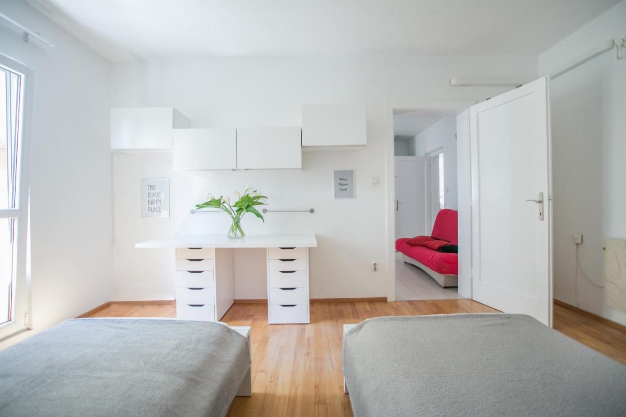 Apartment Nina , Bacvice Beach Split Buitenkant foto